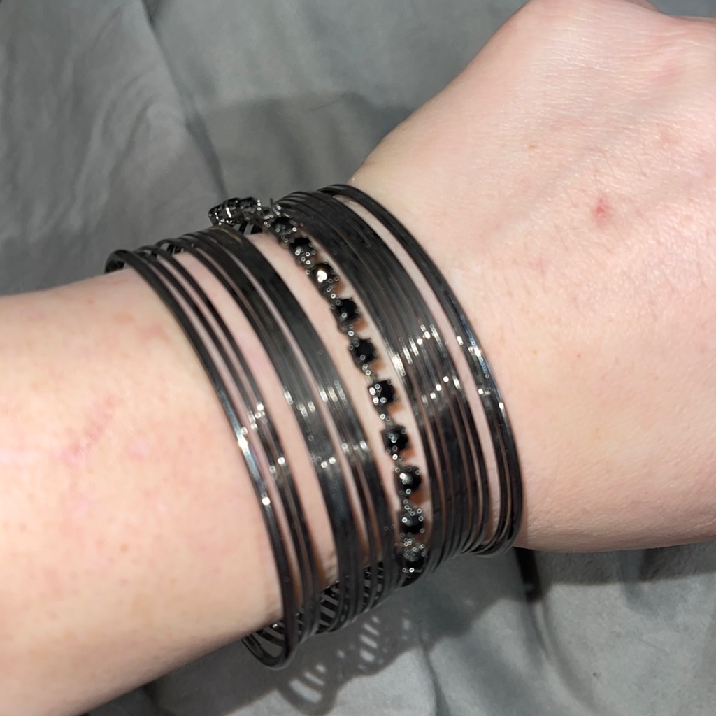 Jcpenney Metal Grey Bracelet New And Cute One Size Fits All